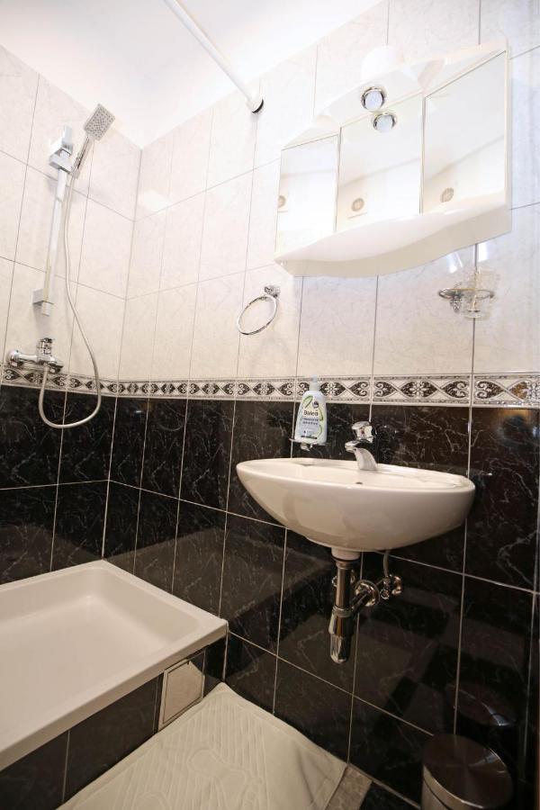 Apartmani Krka Rooms Lozovac Buitenkant foto