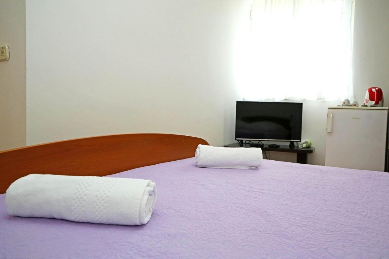 Apartmani Krka Rooms Lozovac Buitenkant foto